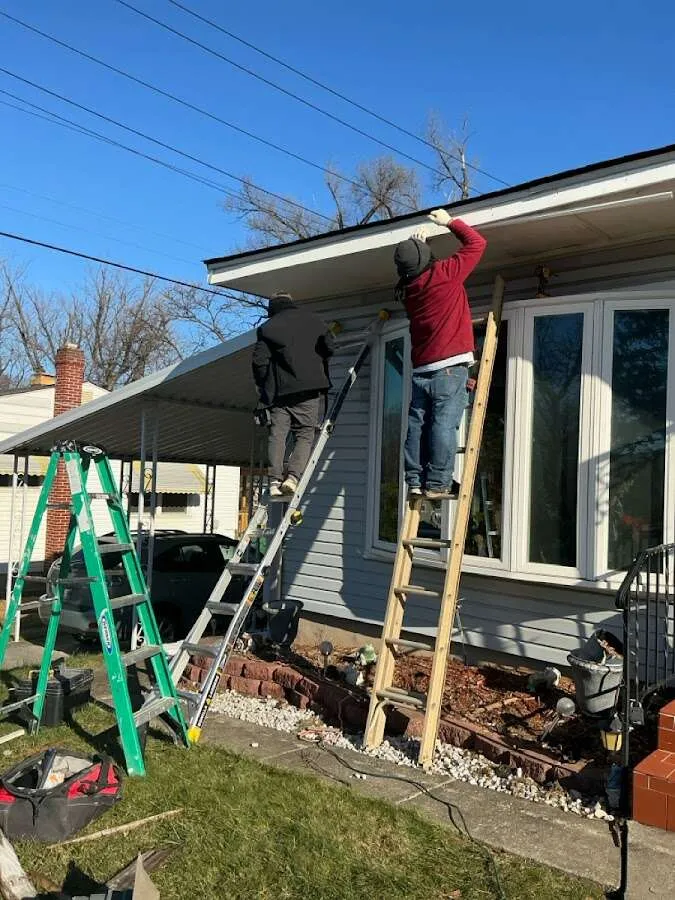 Restoration crew performing exterior repair in Harriman